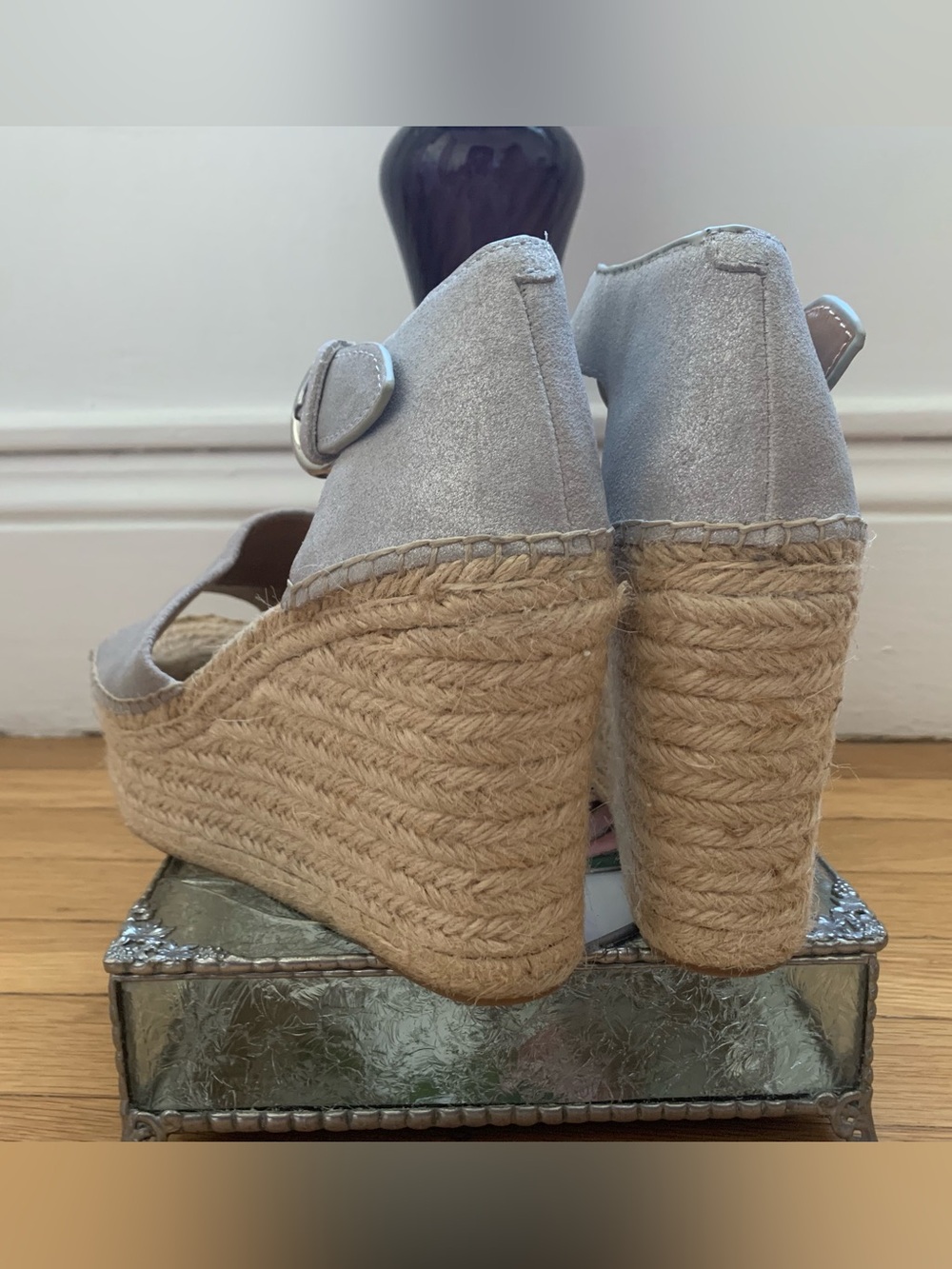 VGUC MARC FISHER MLALIDA Silver Shiny Matt Leather Hi-Wedge Espadrille SZ 8.5M - Picture 5 of 16